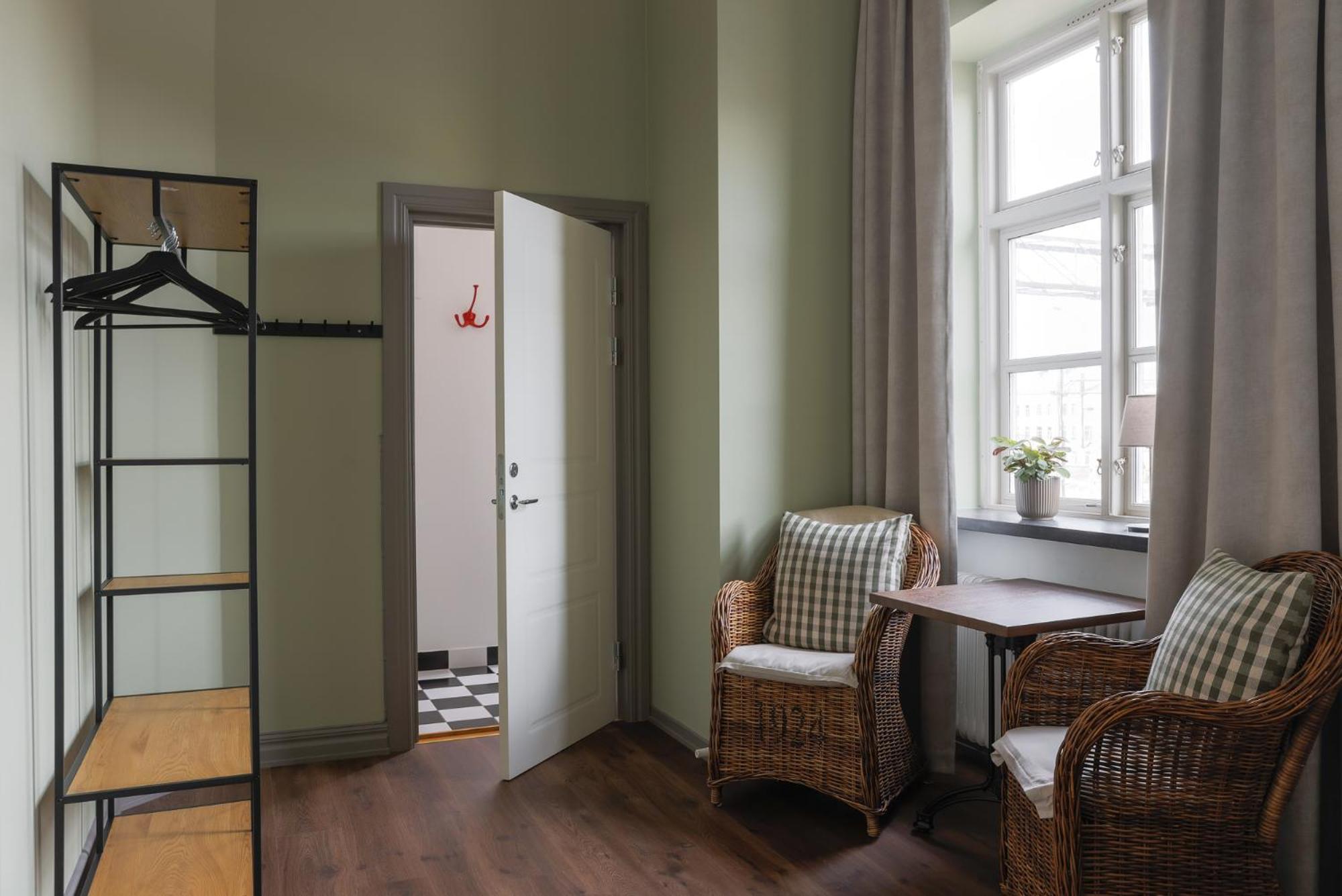Stationen Bed & Breakfast Ystad Ngoại thất bức ảnh