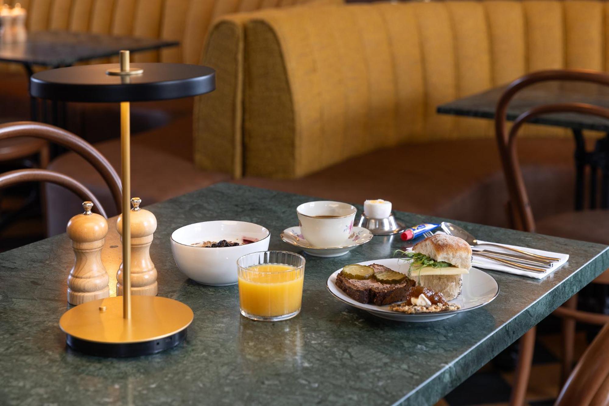 Stationen Bed & Breakfast Ystad Ngoại thất bức ảnh