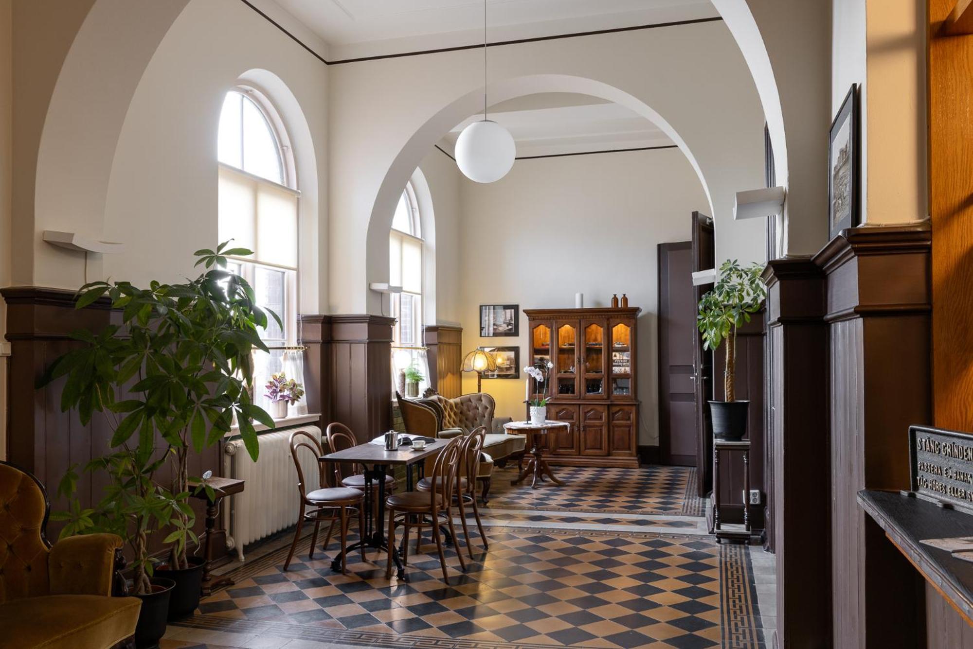 Stationen Bed & Breakfast Ystad Ngoại thất bức ảnh